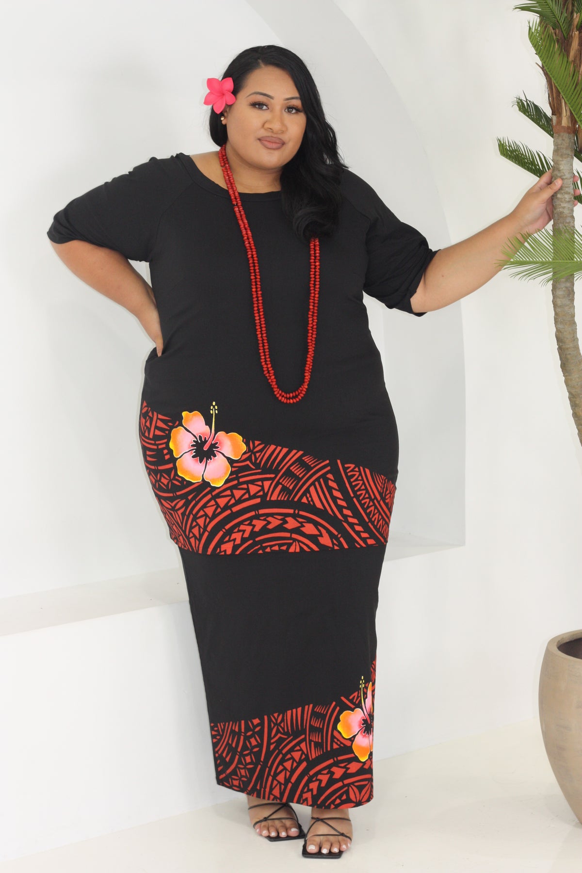 Cece's Hibiscus Black and Red Elei Puletasi (Plus)