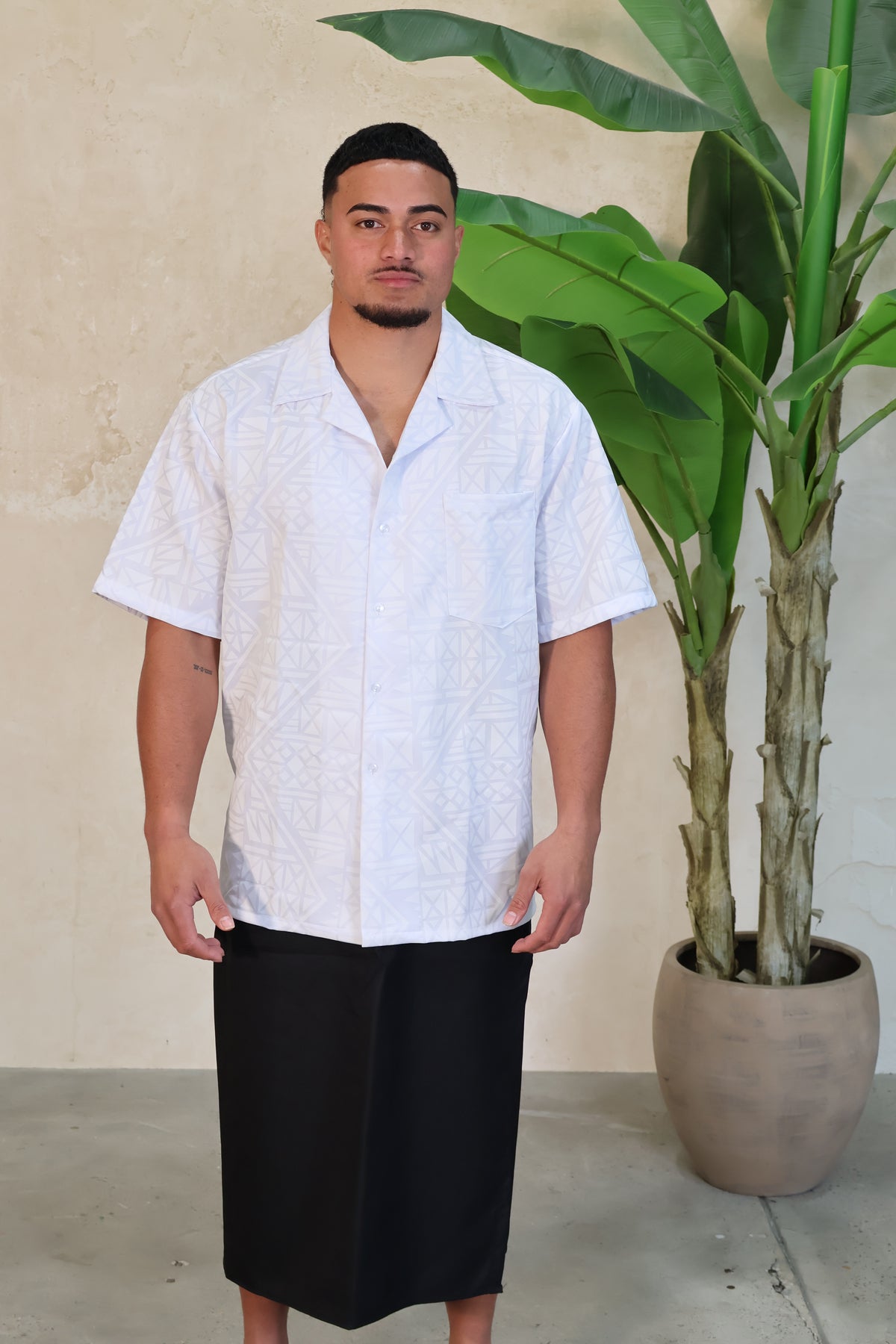 Polynesian Fashion Men’s White Elei Shirt-Short Sleeve