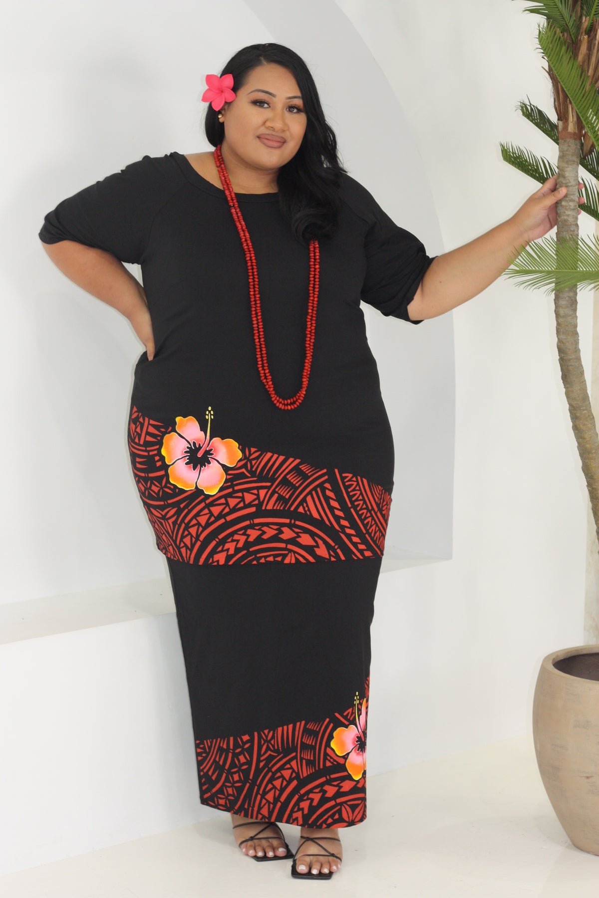 Cece's Hibiscus Black and Red Elei Puletasi (Plus)