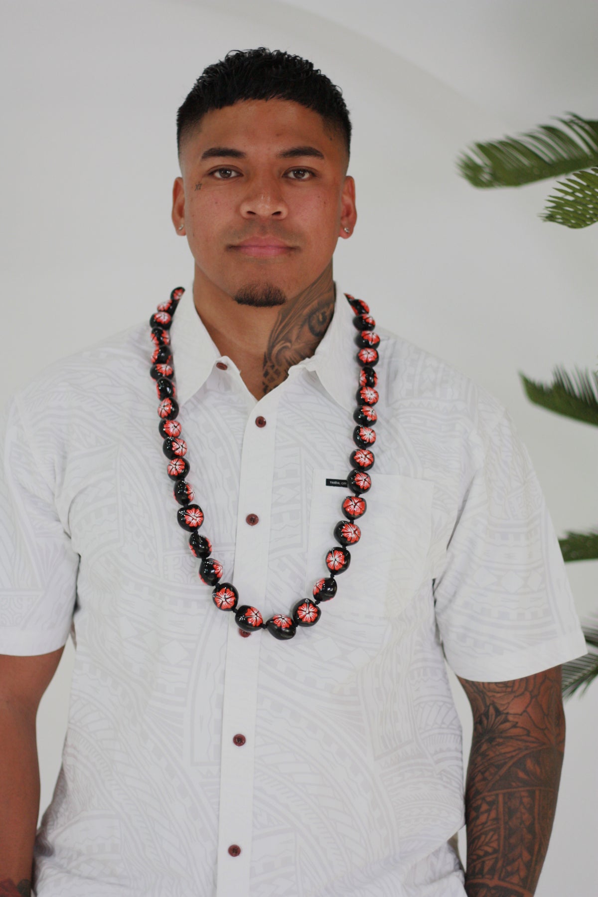 Ula Kukui Necklace Black with Red Turtle Extra Long