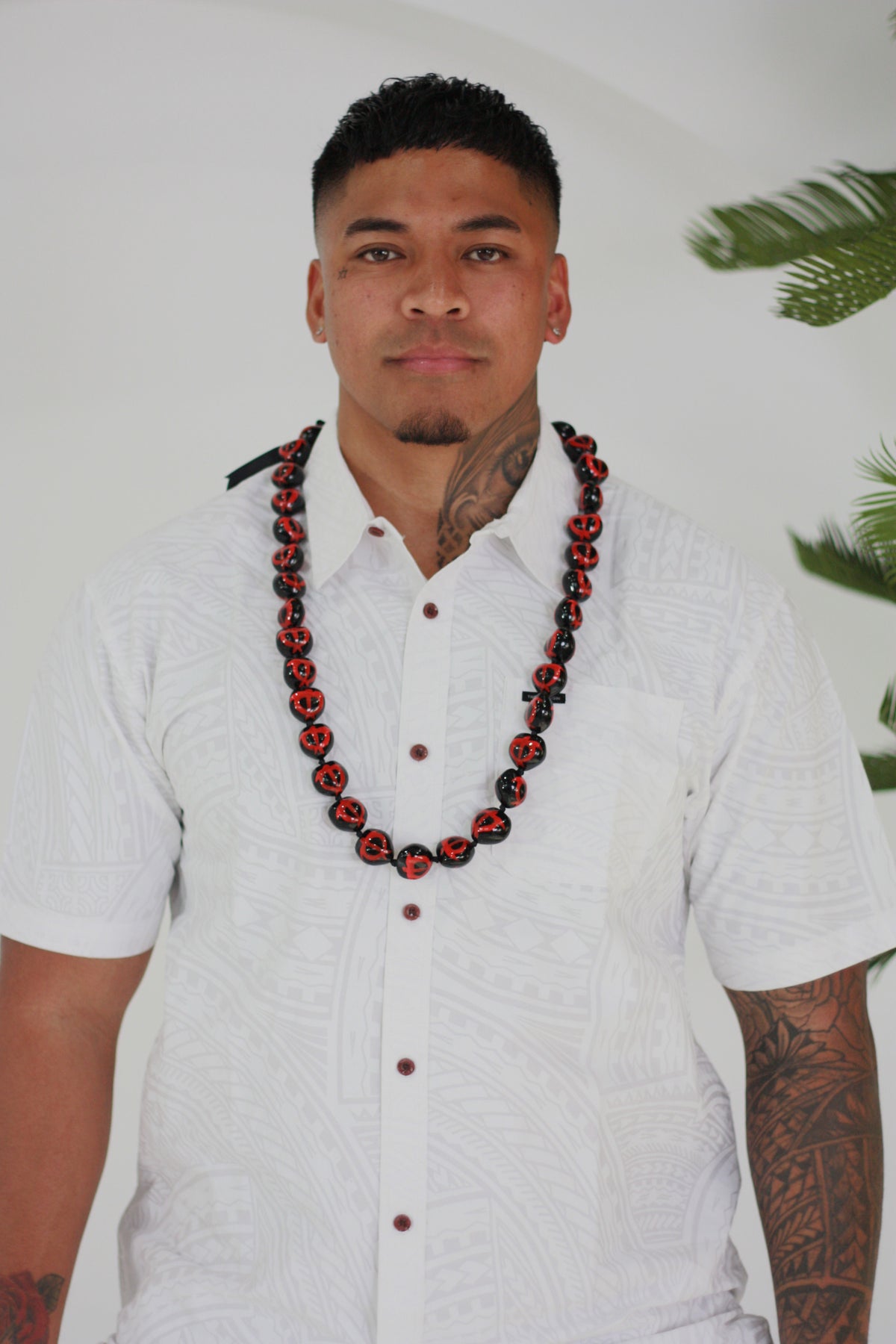 Ula Kukui Necklace Black with Red Turtle Extra Long